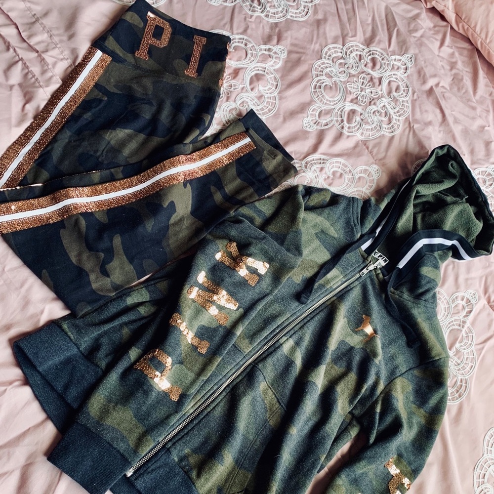 SOLD Vs PINK Camo bling set